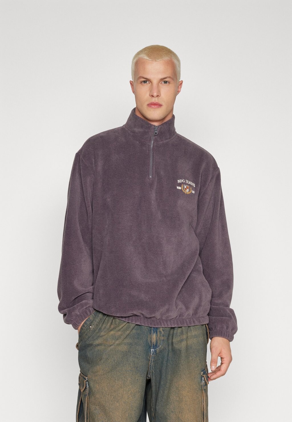 

Флисовый джемпер BDG Urban Outfitters CREST UNISEX, цвет dusky purple