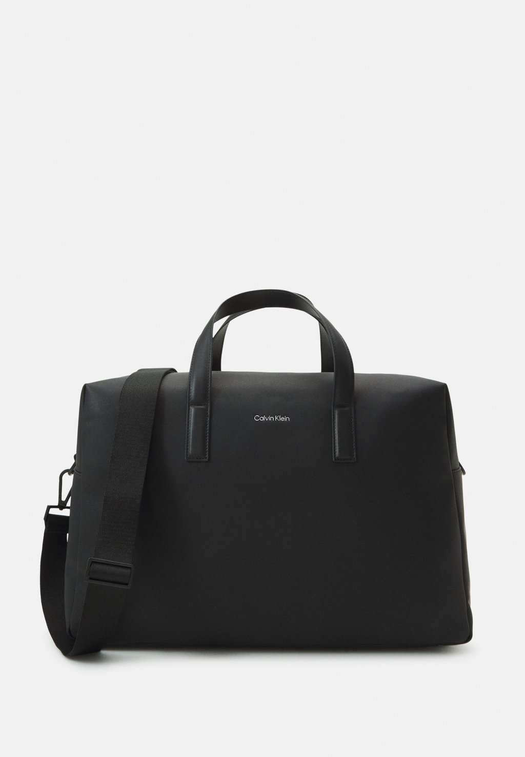 Сумка Weekender MUST Calvin Klein, цвет black сумка weekender ck must weekender mono calvin klein цвет classic mono black