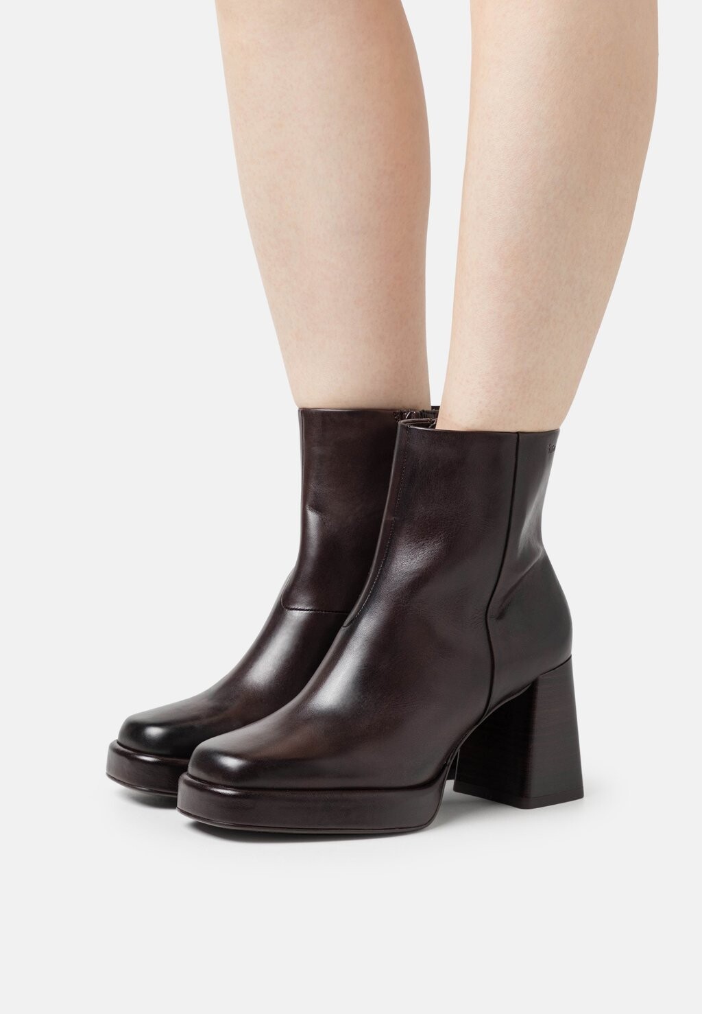 

Ботинки Tamaris, цвет mahogany