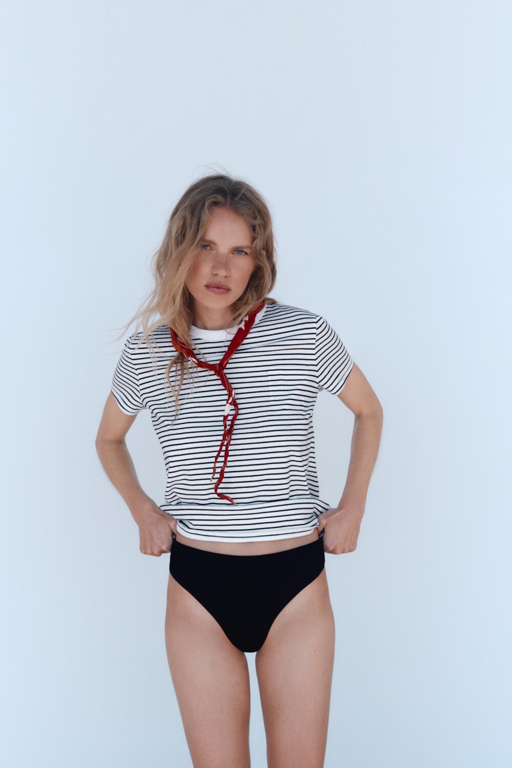 

Футболка из 100% хлопка ZARA, в полоску