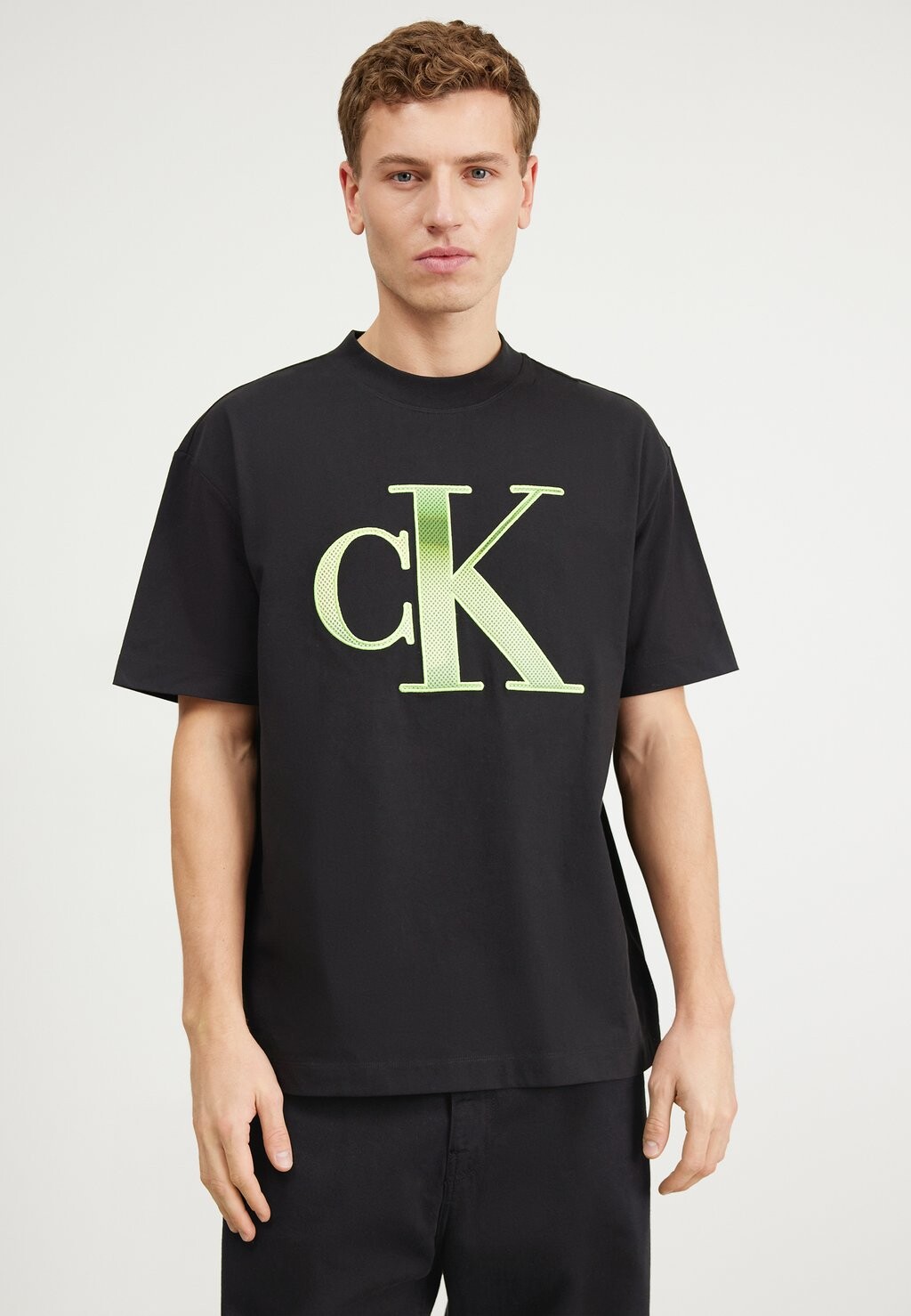 

Футболка с принтом Monologue Tee Calvin Klein Jeans, черный
