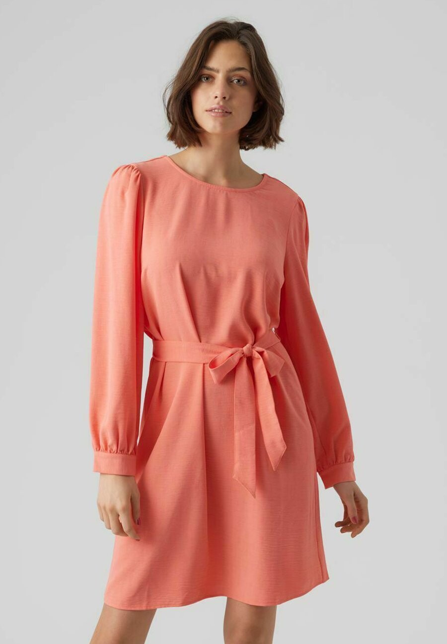 

Летнее платье Vero Moda, ярко-красный
