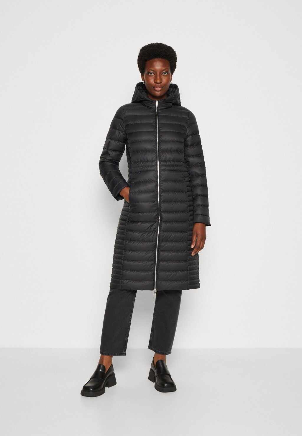 

Пуховик Tommy Hilfiger FEMININE MAXI, черный