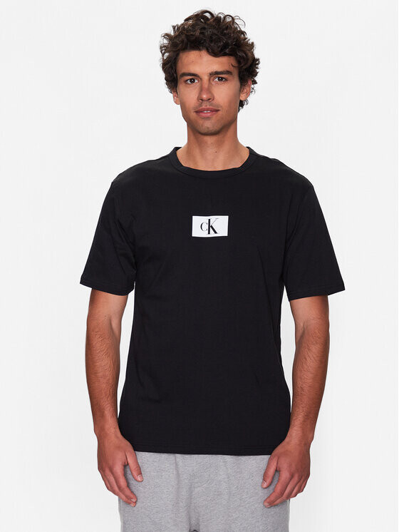 

Футболка стандартного кроя Calvin Klein, черный