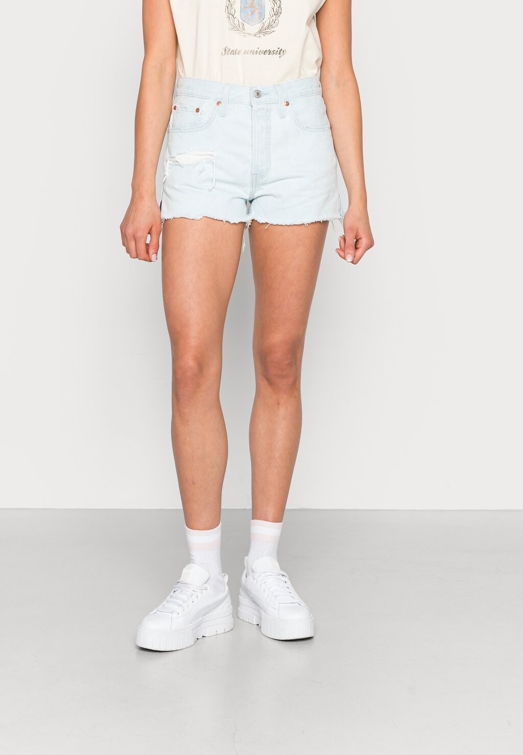 

Джинсовые шорты Levi's 501 Original Short, z3298 светлый индиго уничтожен