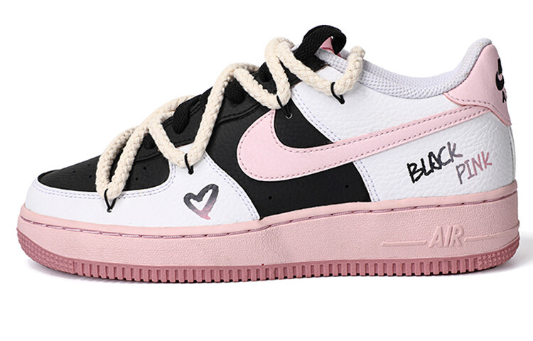 

Женские кроссовки для скейтбординга Nike Air Force 1, Black/Pink