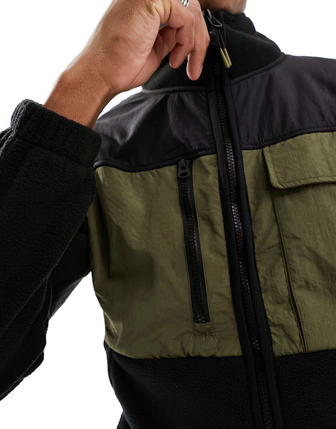 

Черная флисовая куртка Jack & Jones с практичными карманами