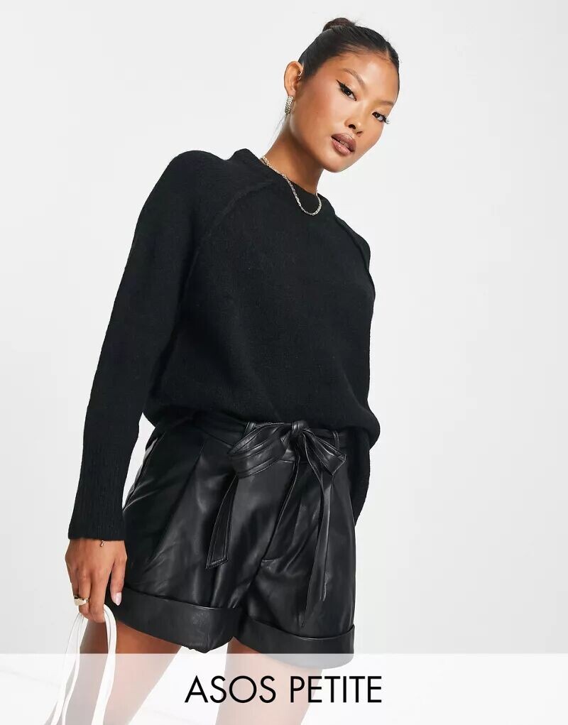 

Черный свитер свободного кроя с круглым вырезом ASOS DESIGN Petite