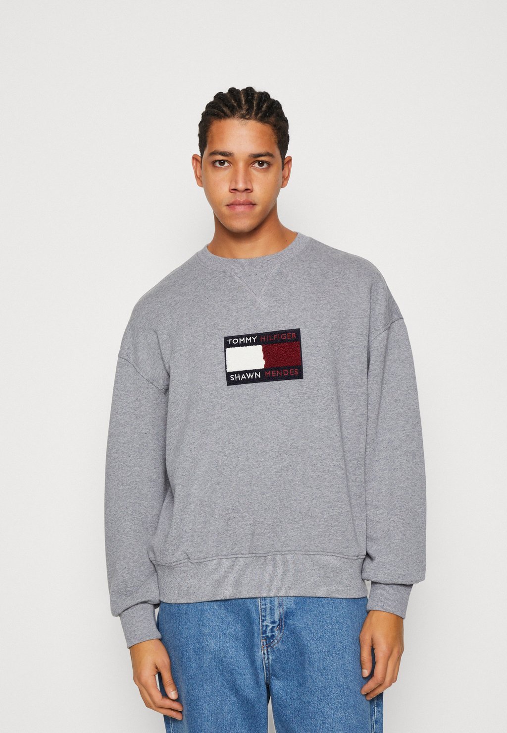 

Толстовка Tommy Hilfiger Tommy Hilfiger X Shawn Mendes Good Luck Crewneck Exclusive Unisex, светло-серый хизер