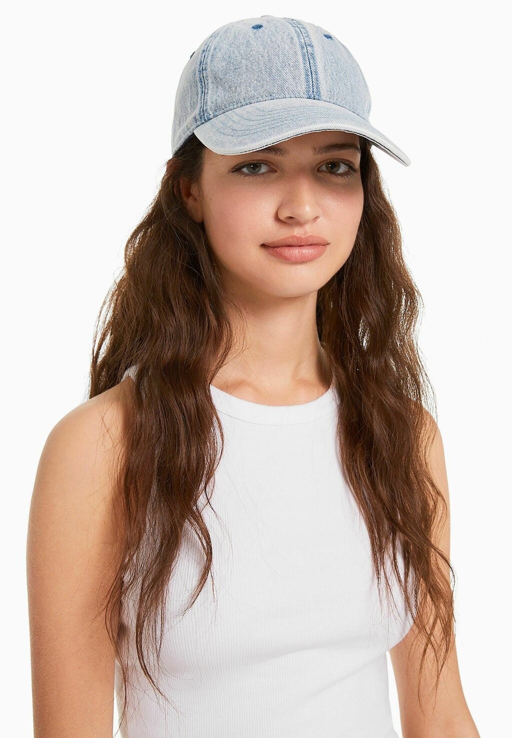 

Бейсболка Bershka, темно-синий