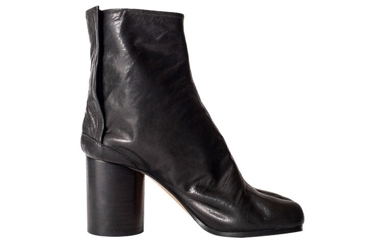 

Ботильоны кожаные Maison Margiela Tabi, черный
