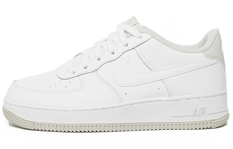 

Женские кроссовки для скейтбординга Nike Air Force 1 Low (Gs) White Light Bone