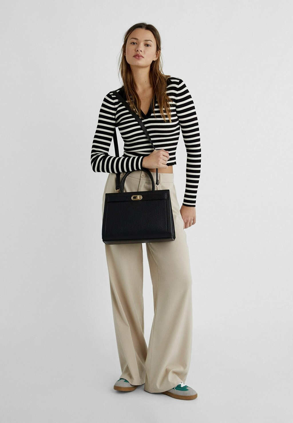 

Сумка BUCKLED Stradivarius, цвет black