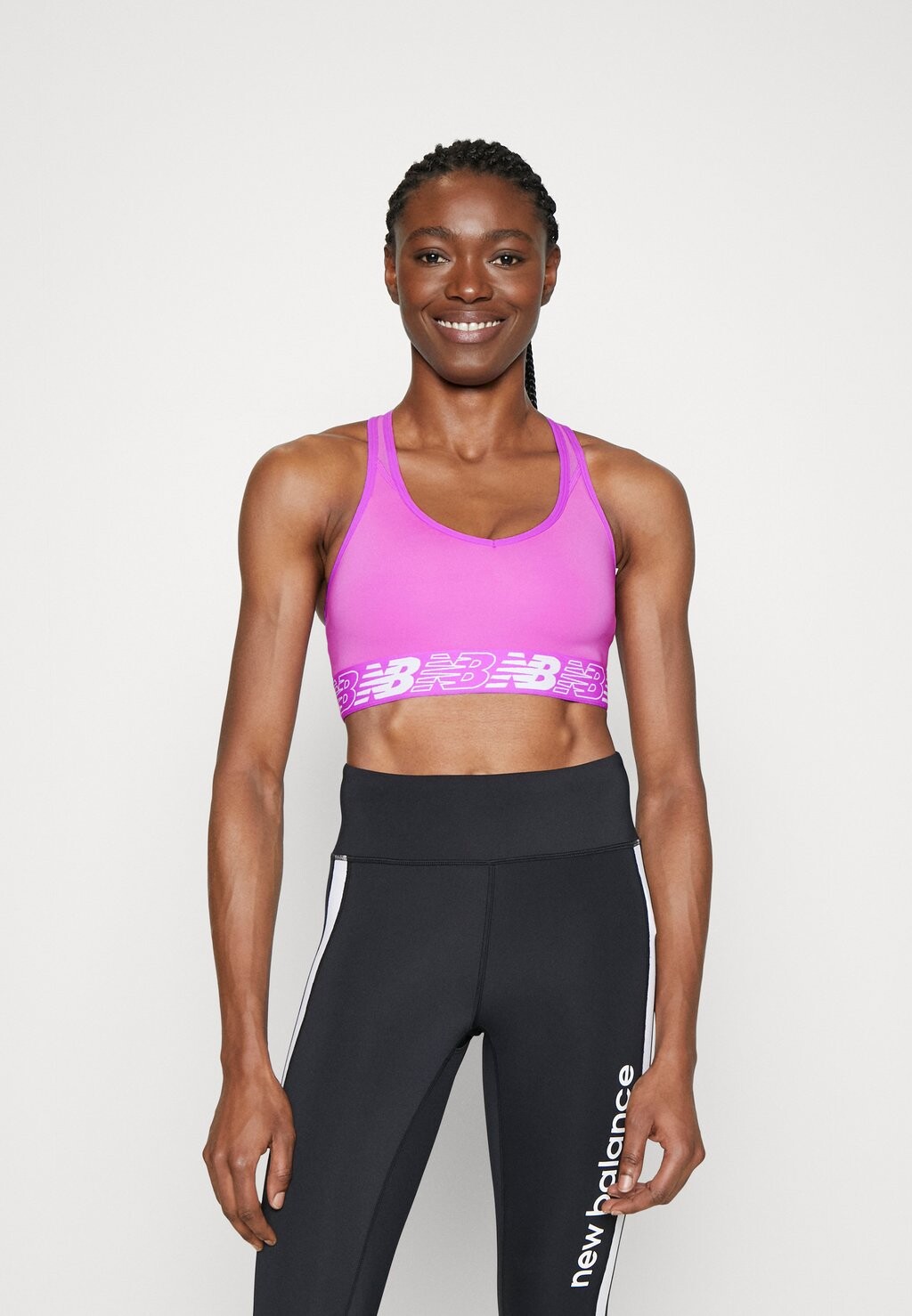 

Спортивный бюстгальтер со средней поддержкой New Balance