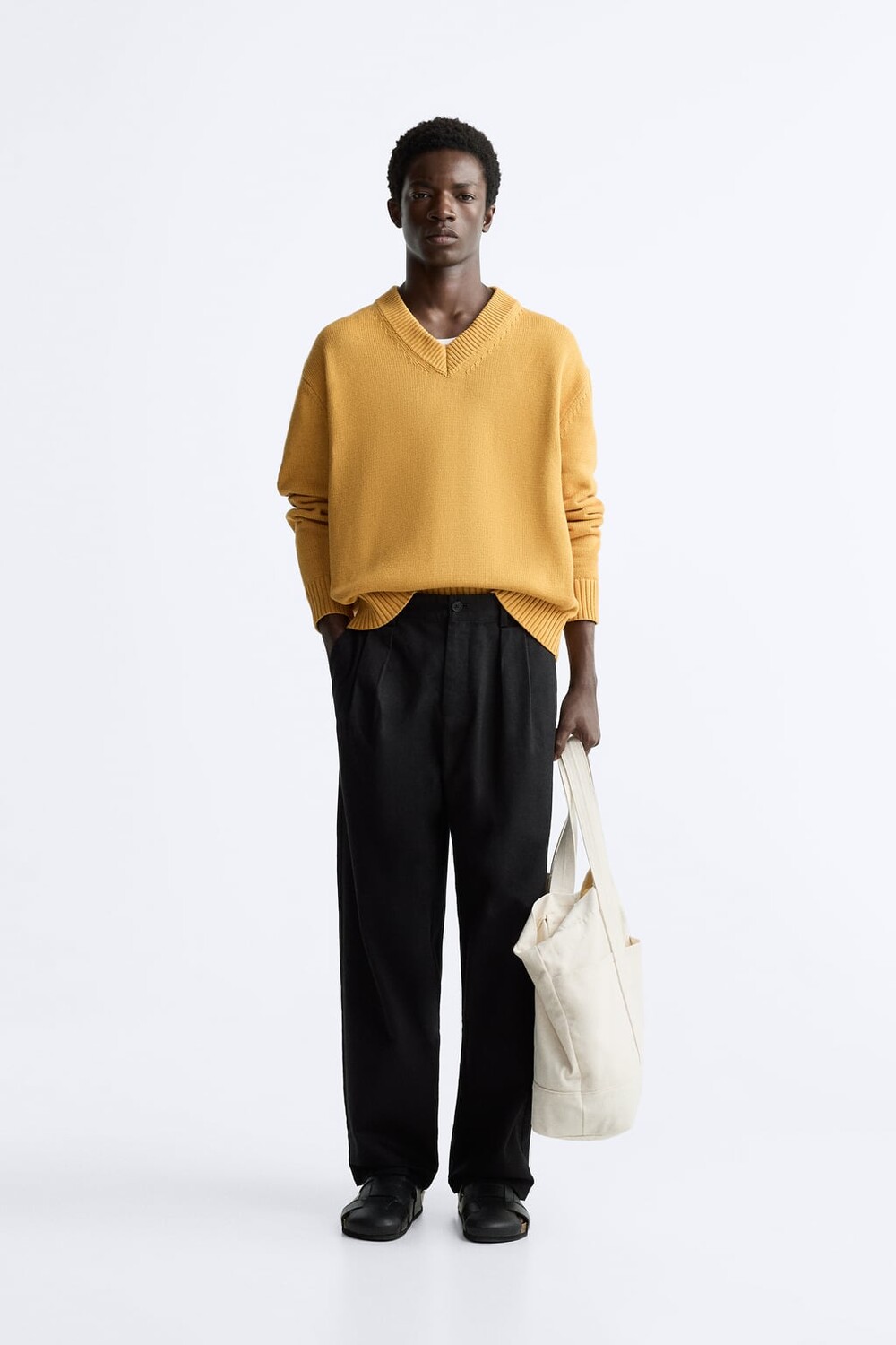 

Брюки свободного кроя со склисками ZARA, черный