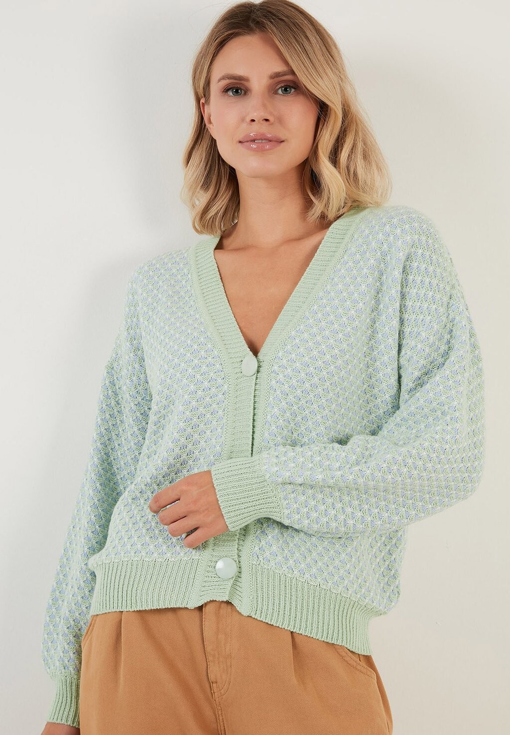 

Кардиган LELA