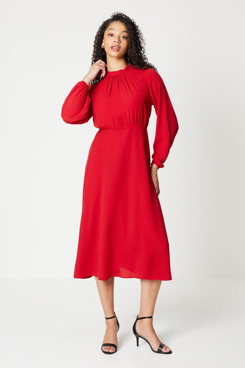 

Красное платье-миди с высоким воротником Dorothy Perkins, красный