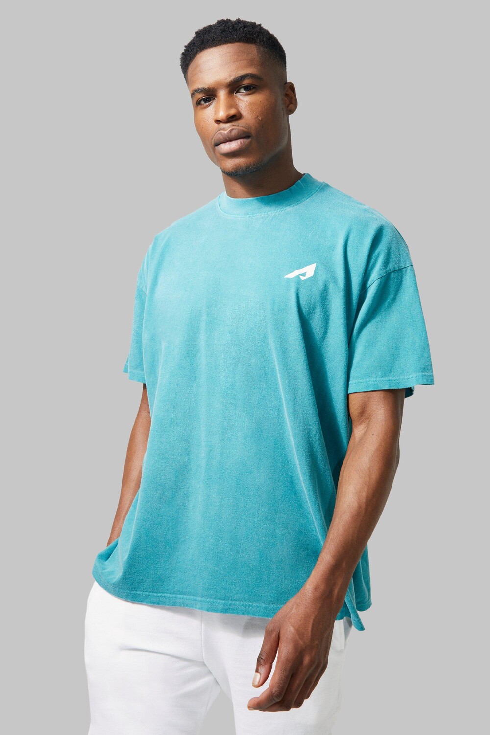 

Футболка с логотипом active oversize Boohoo, бирюзовый, Зеленый
