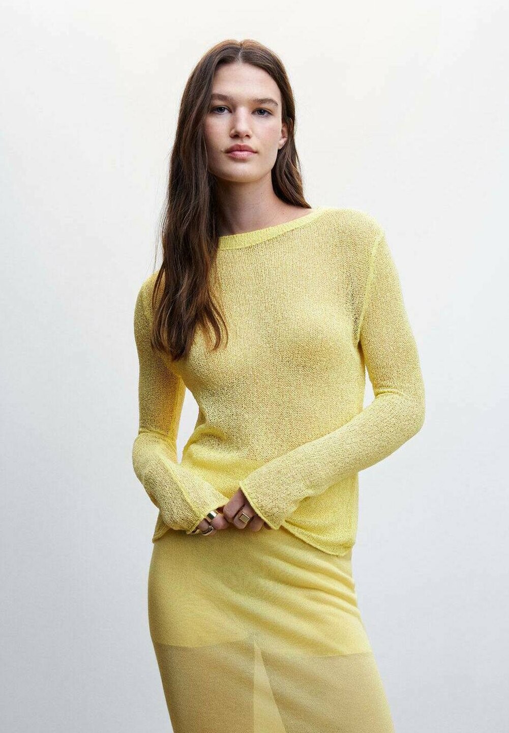 

Свитер Mango, желтый
