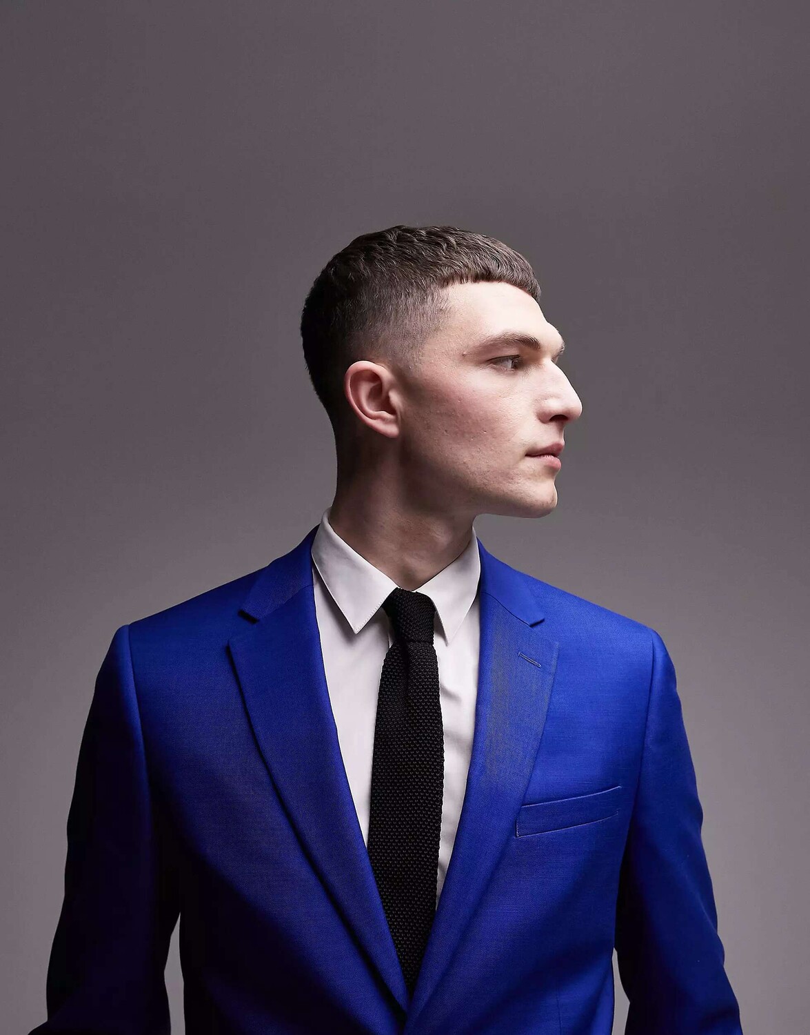 

Синий зауженный однобортный пиджак на двух пуговицах Topman