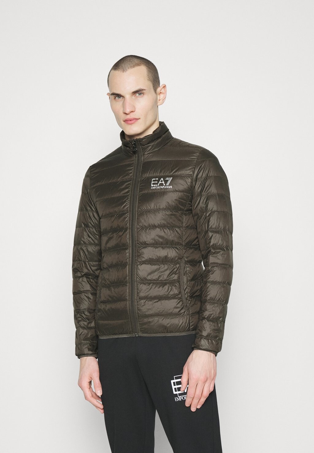 

Пуховик Armani Emporio