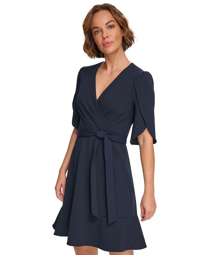 

Платье Petite с перекрестным вырезом и рукавами-тюльпанами DKNY, синий
