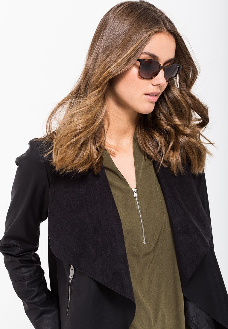 

Солнцезащитные очки VOGUE Eyewear