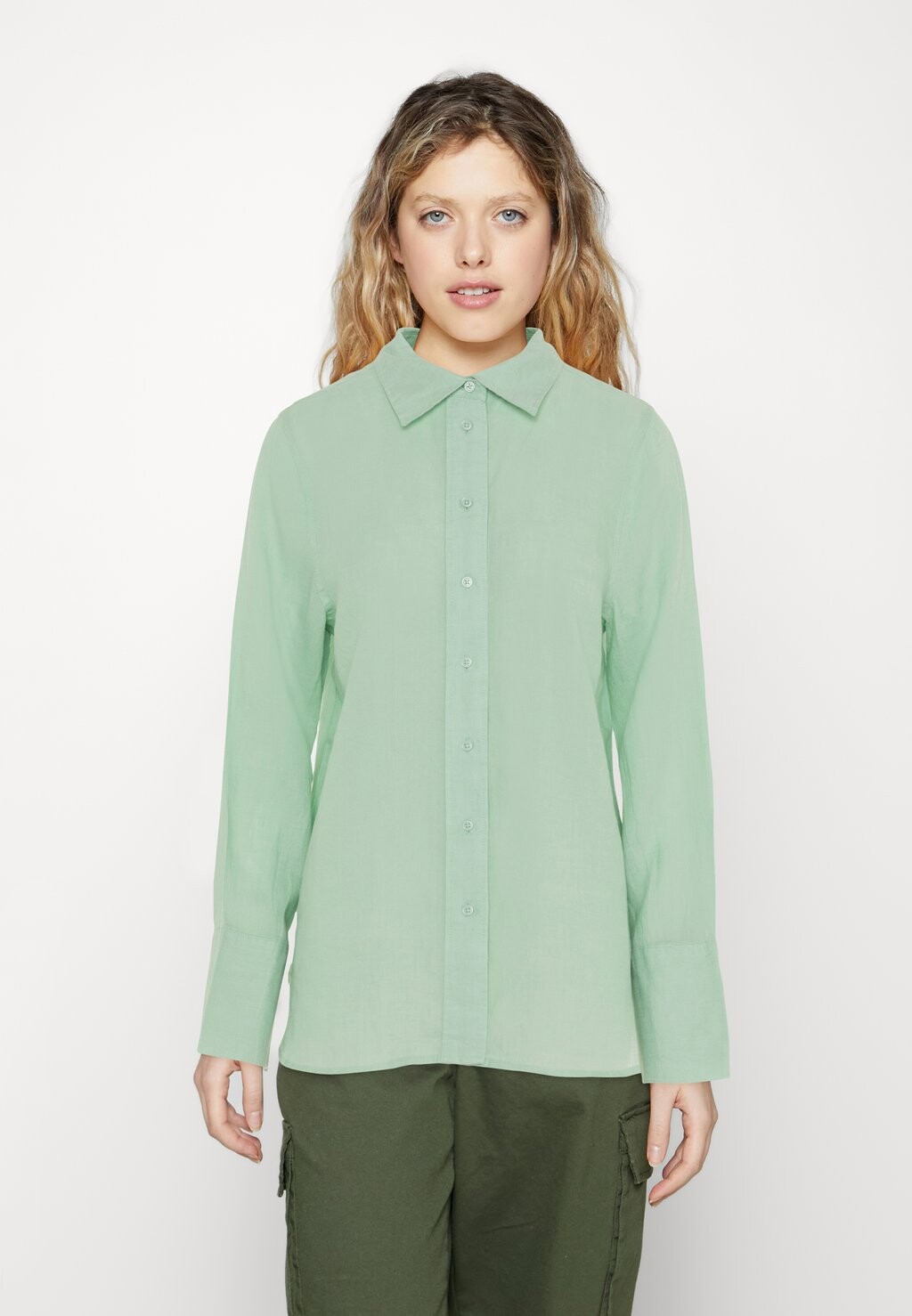 

Рубашка Gina Tricot