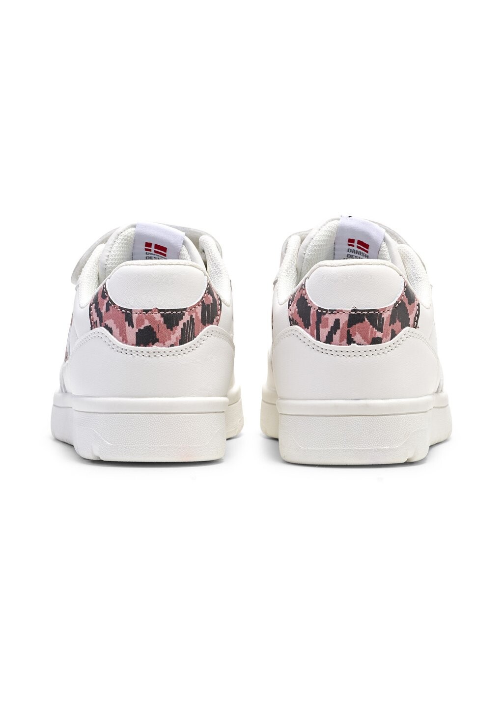 

Кроссовки на шнуровке CAMDEN Hummel, белый