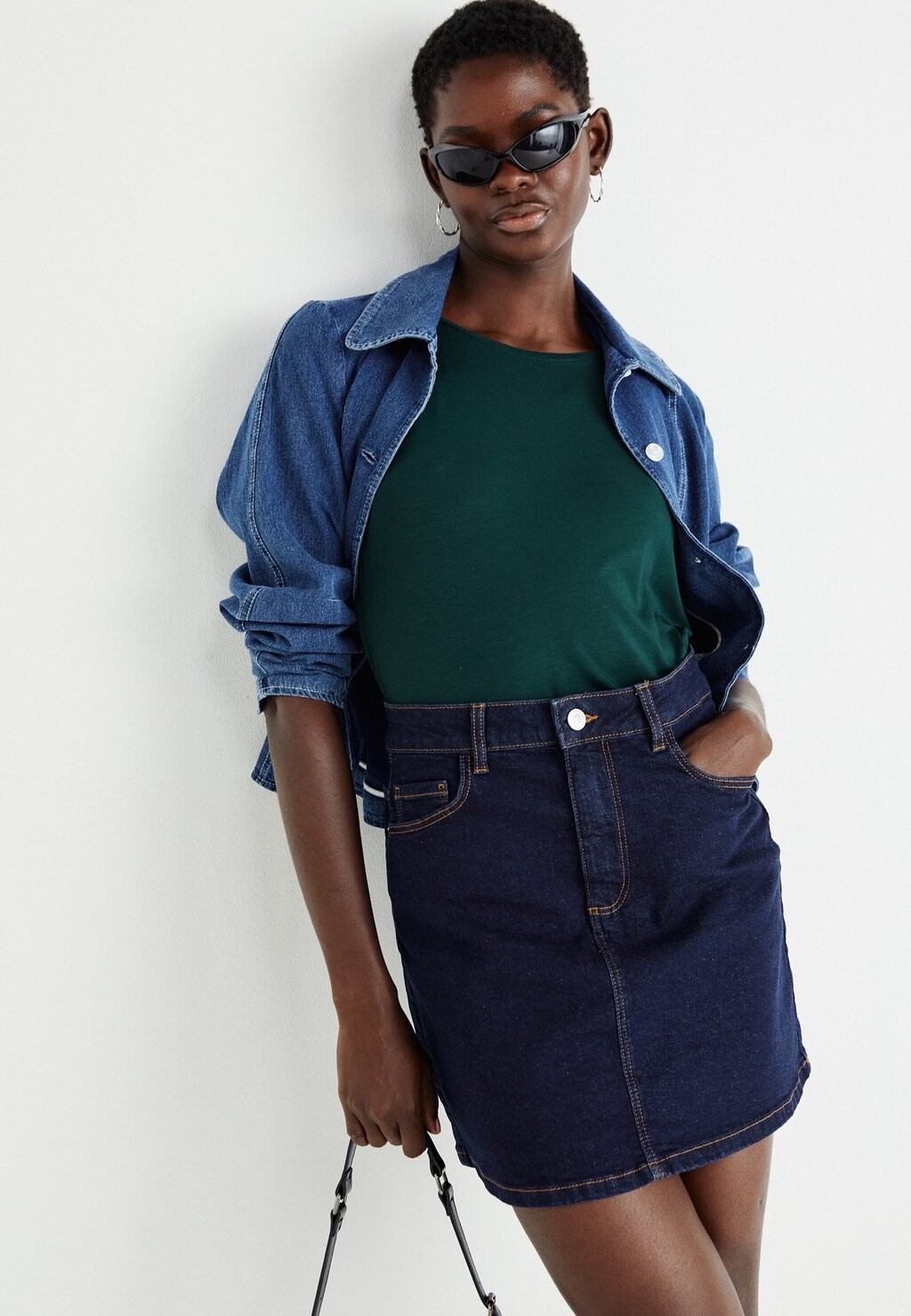 

Джинсовая юбка PCJUNA SHORT DENIM SKIRT Pieces, темно-синие джинсы