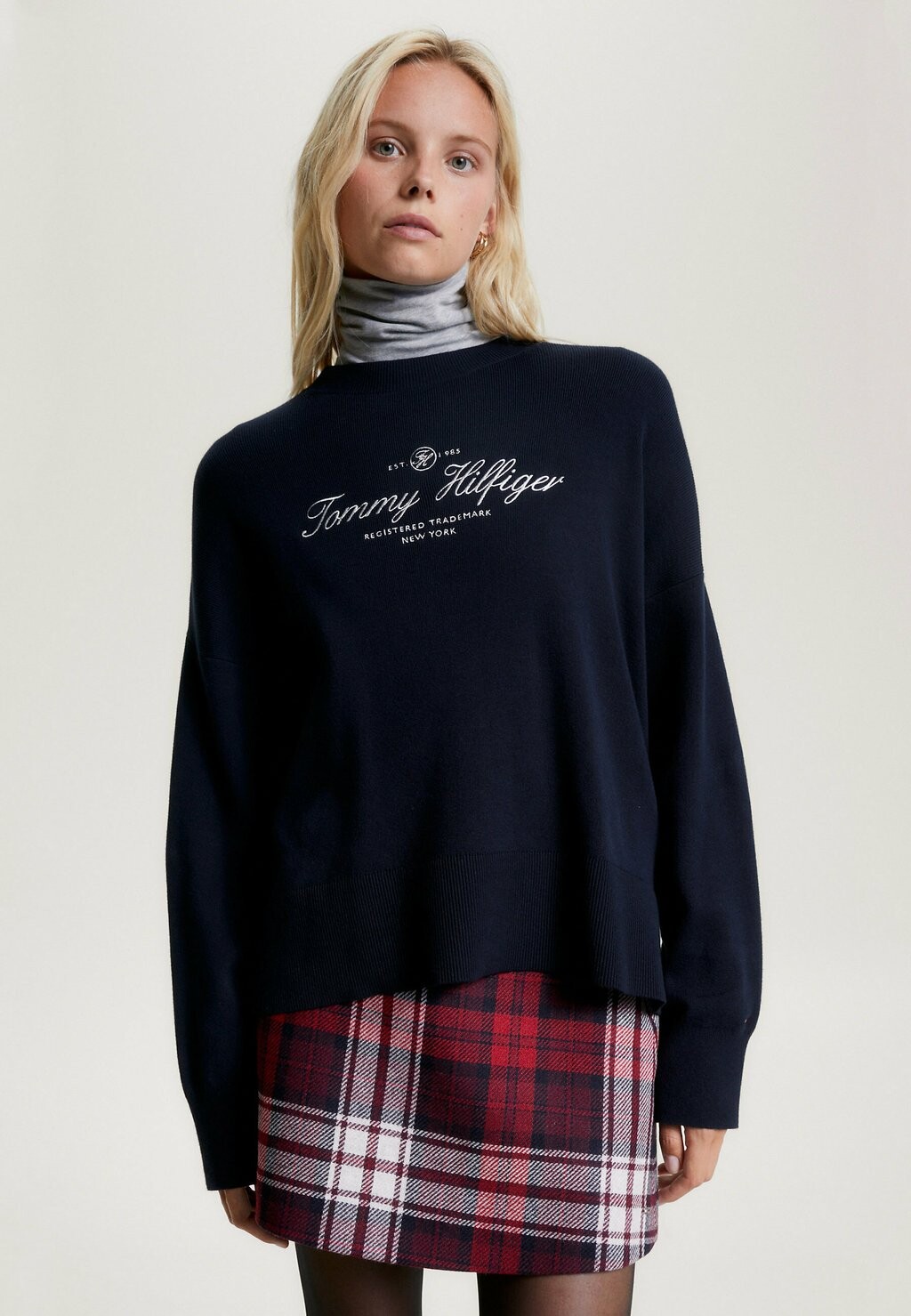 

Свитер Tommy Hilfiger, небо пустыни