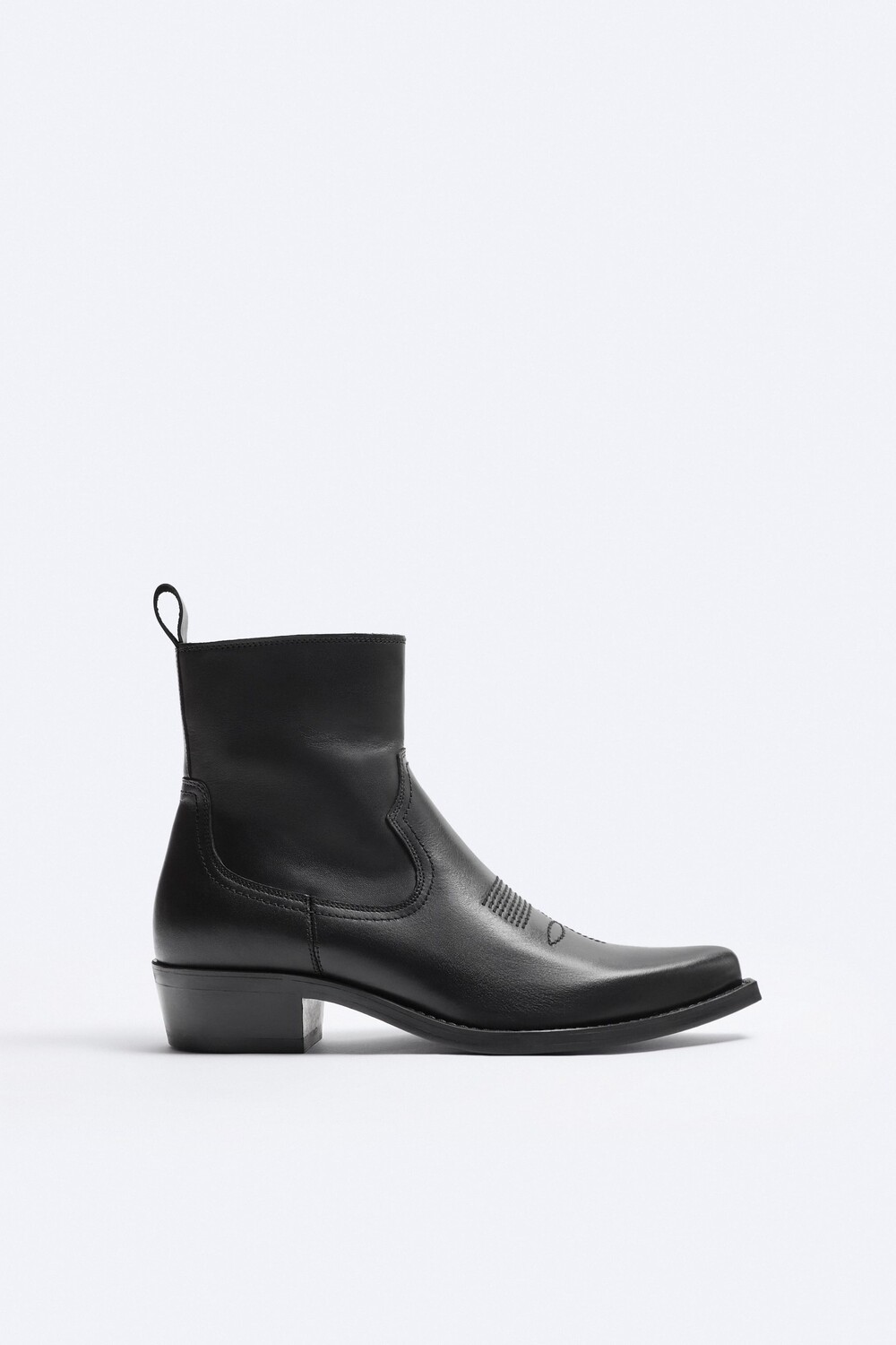 

Кожаные ковбойские ботинки Zara, черный