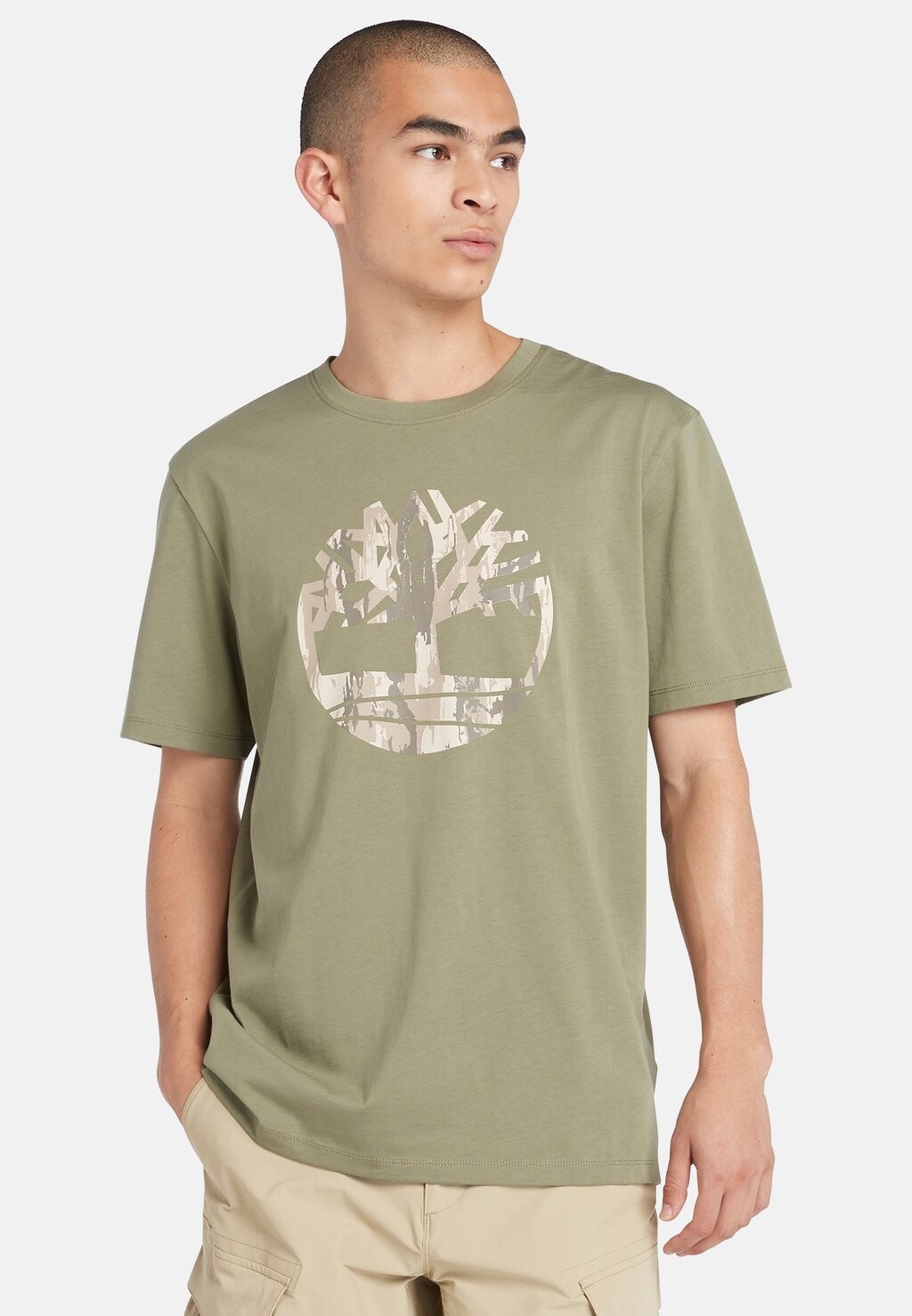 

Футболка с принтом CAMO TREE LOGO SHORT SLEEVE Timberland, серый