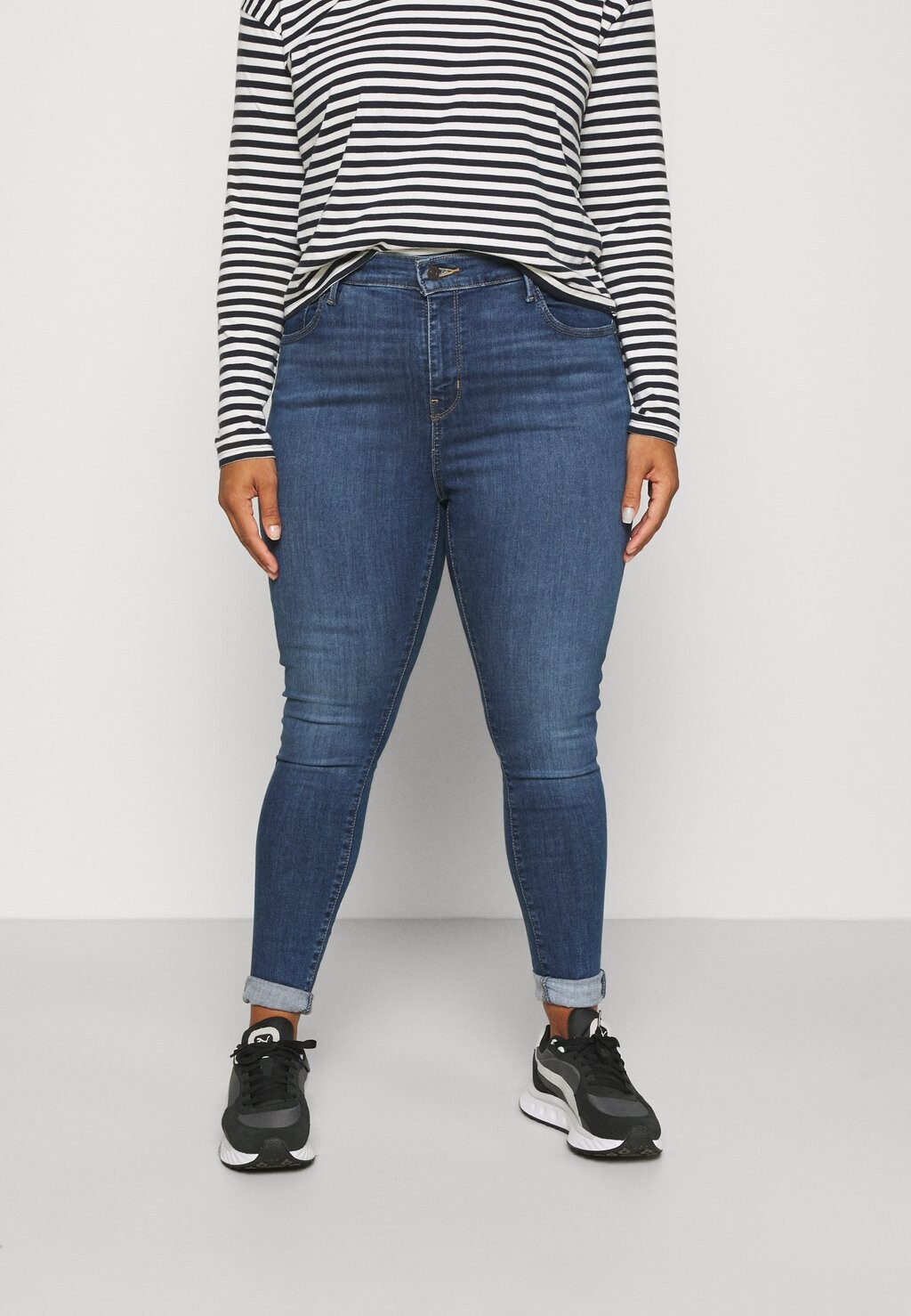 

Джинсы Skinny Fit Levi's 720 Pl Hirise Super Skny, облако