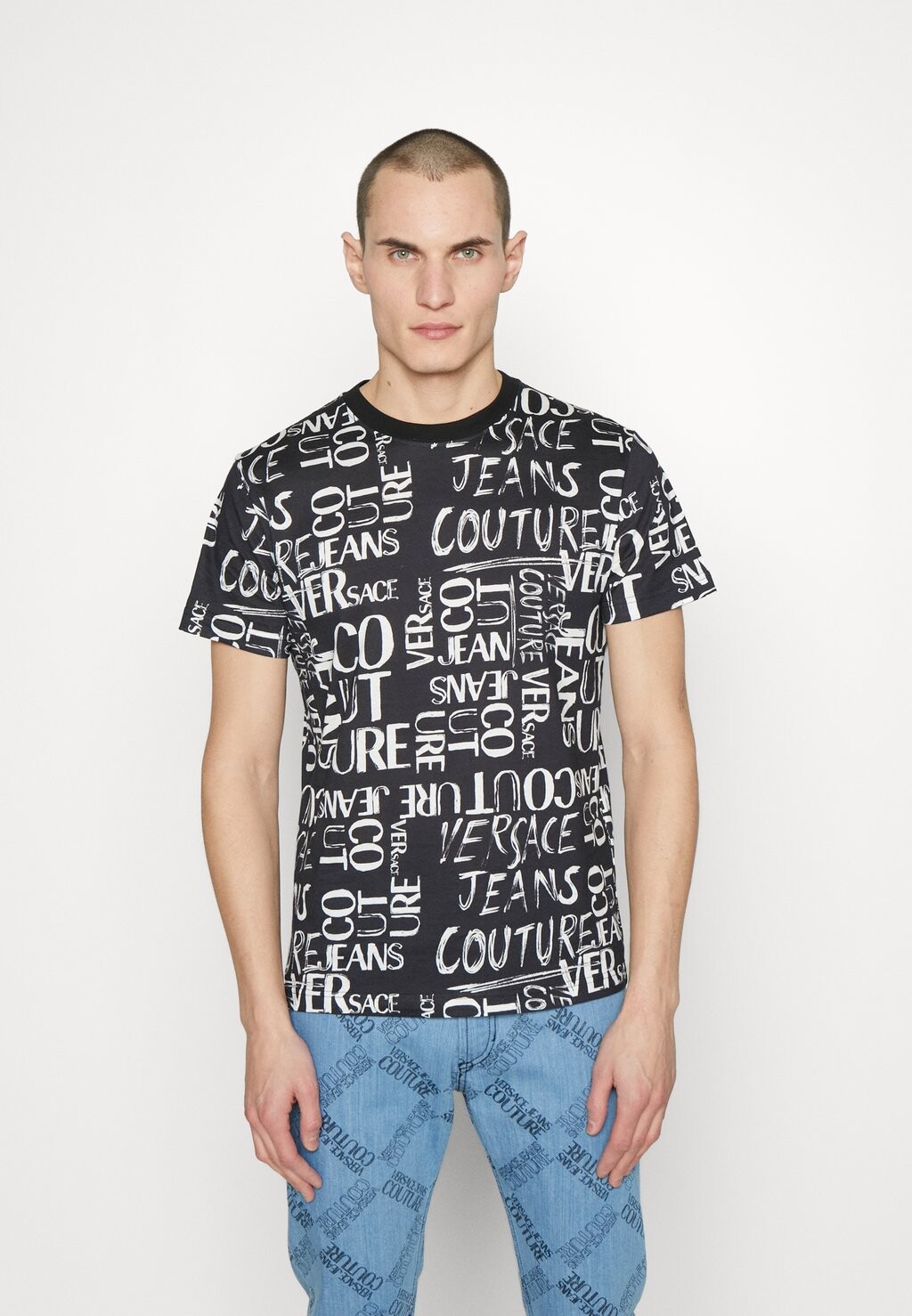 

Футболка с принтом Versace Jeans Couture, черный