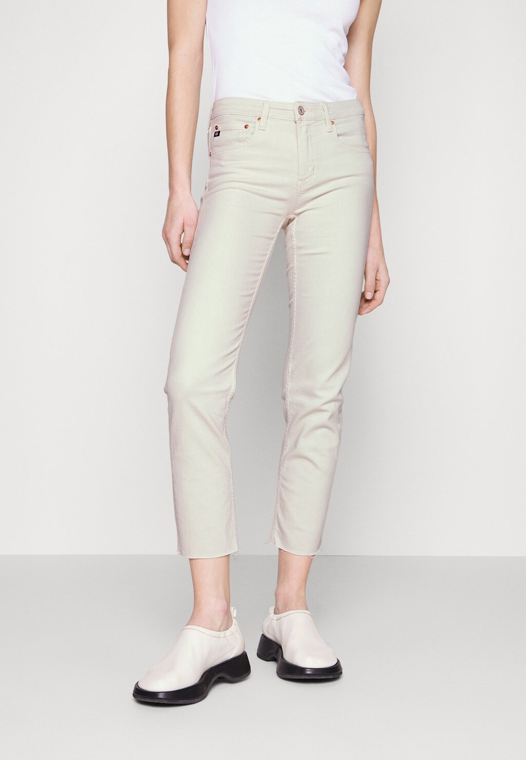 

Джинсы облегающего кроя AG Jeans