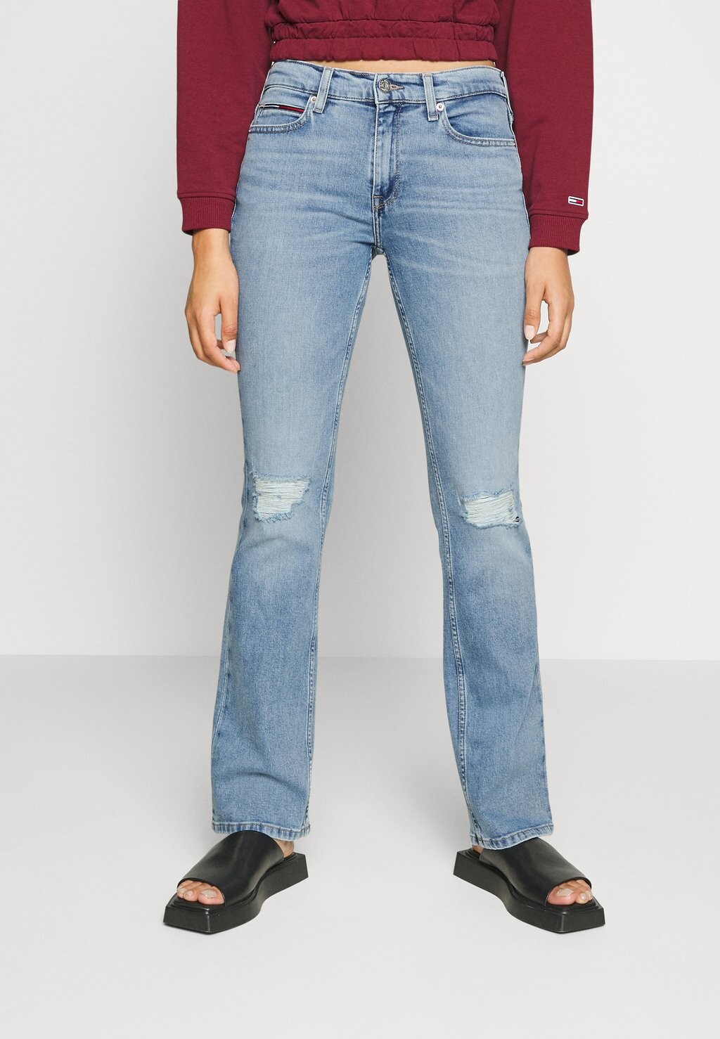 

Расклешенные джинсы Tommy Jeans