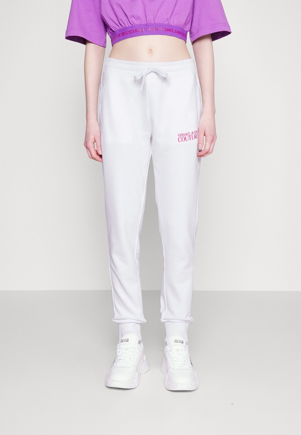 

Низ спортивного костюма Versace Jeans Couture, белый