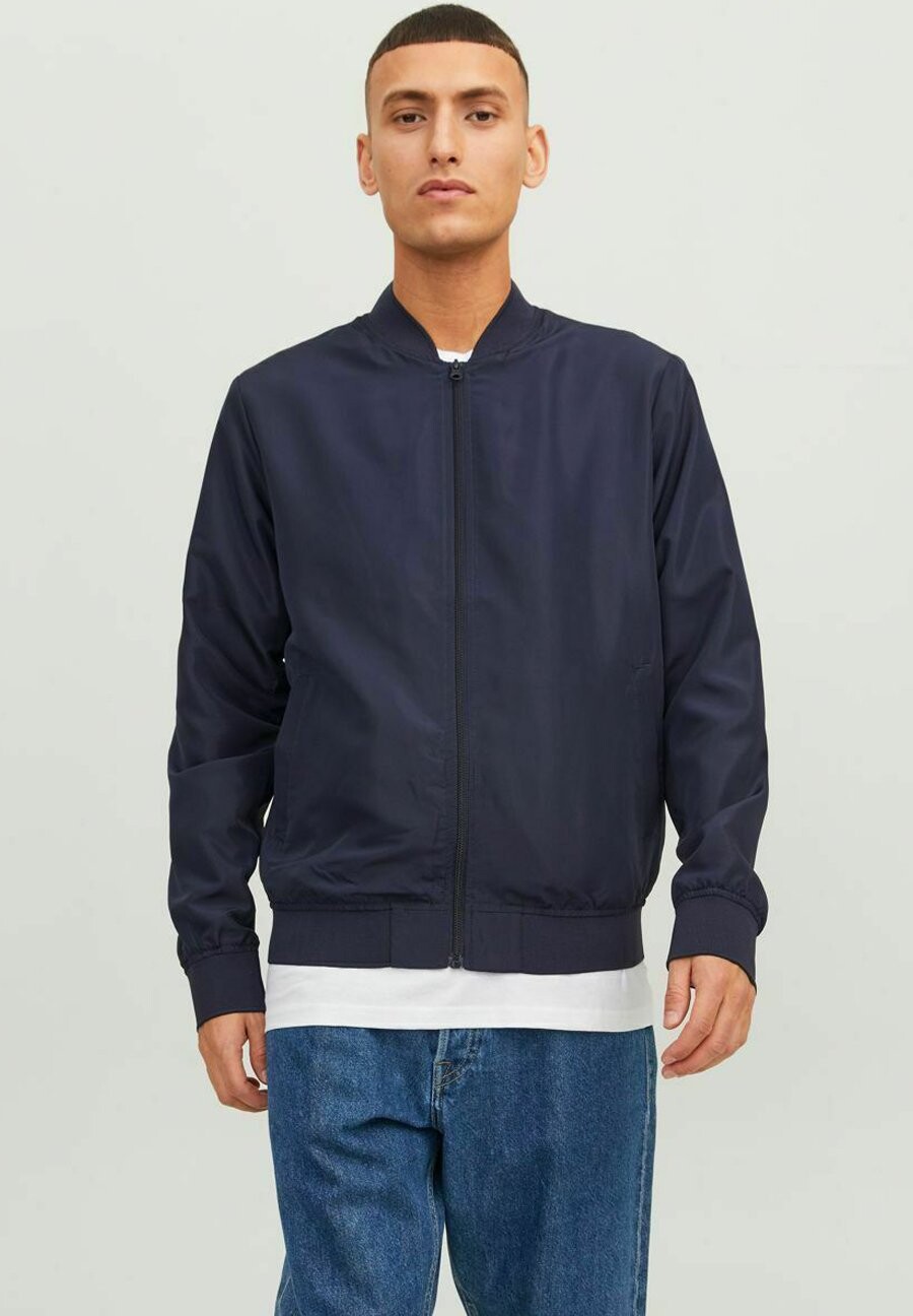 

Бомбер Jack & Jones