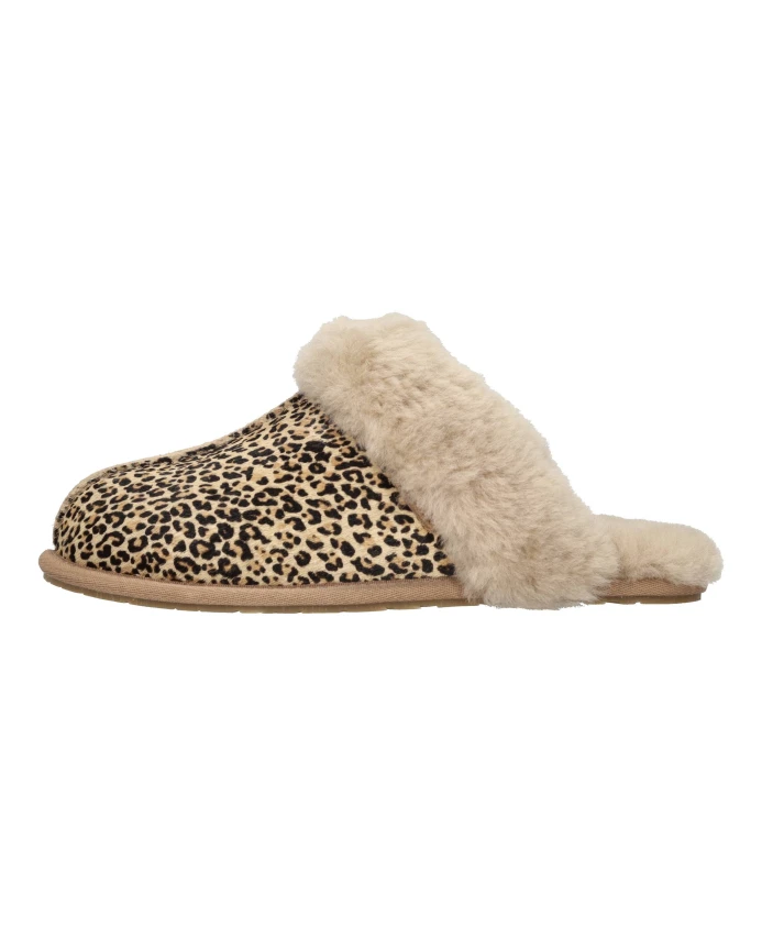 

Сандалии Ugg, коричневый