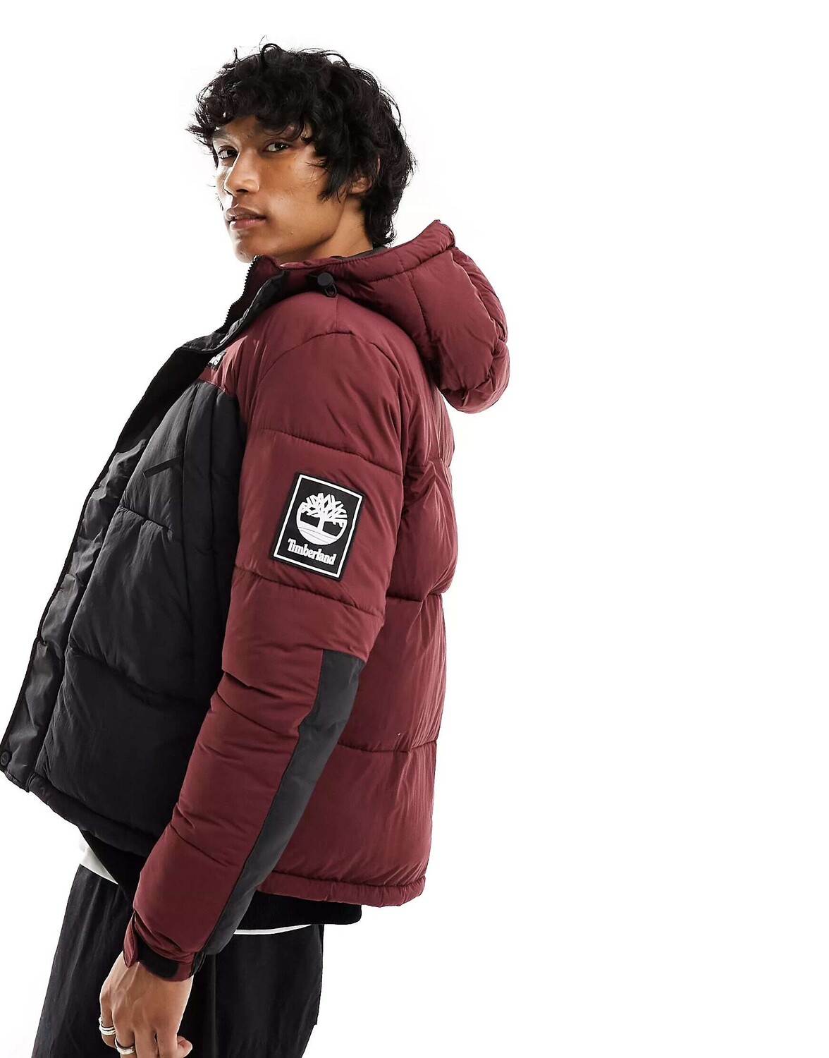 

Черный/бордовый пуховик Timberland Outdoor Archive