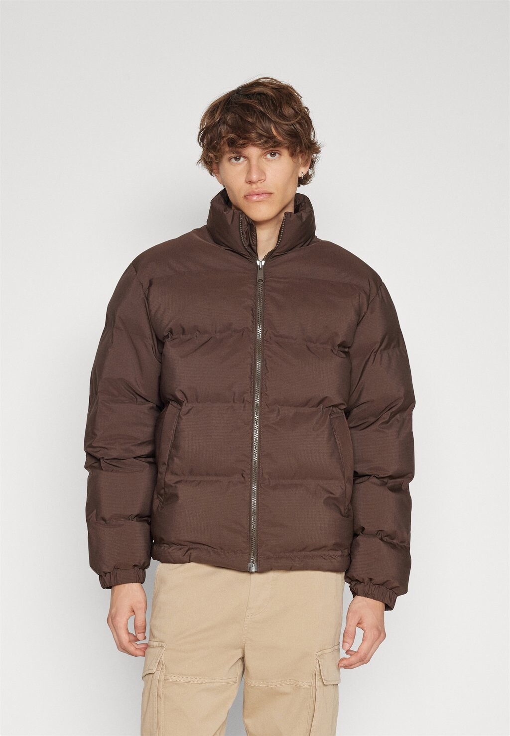 

Зимняя куртка Cole Puffer Jacket Weekday, цвет brown dark