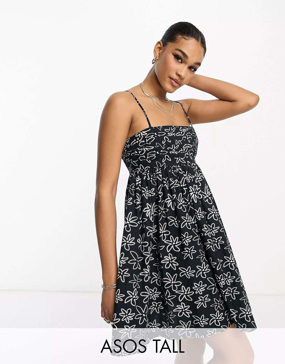 

ASOS DESIGN Tall Хлопковый мини-сарафан в стиле бэби-долл со складками и грудью с однотонным цветочным принтом