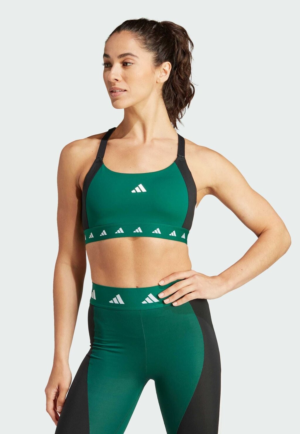 

Спортивный бюстгальтер со средней поддержкой Adidas