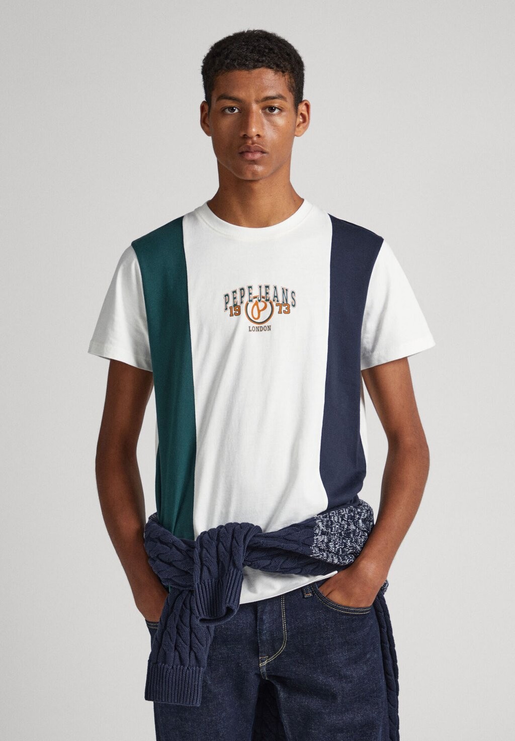 

Футболка с принтом Pepe Jeans, молочный, Серый