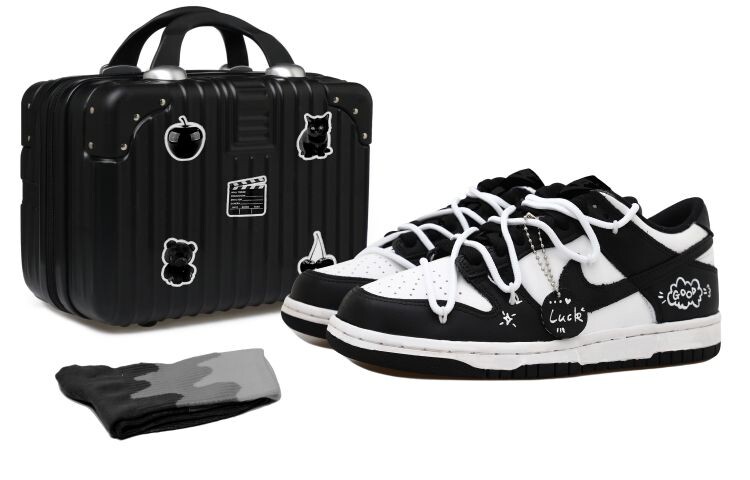 

Женские кроссовки для скейтбординга Nike Dunk