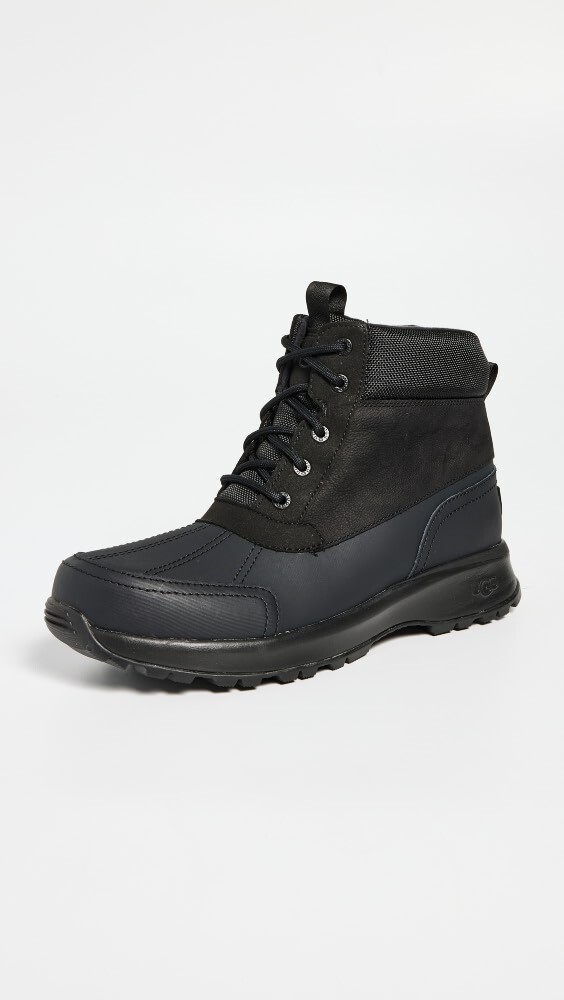 

Ботинки UGG Emmett Duck, черный