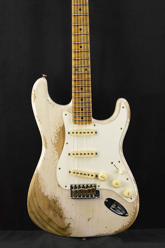 цена Электрогитара Fender Custom Shop Limited Edition Red Hot Stratocaster Super Heavy Relic - Aged White Blonde