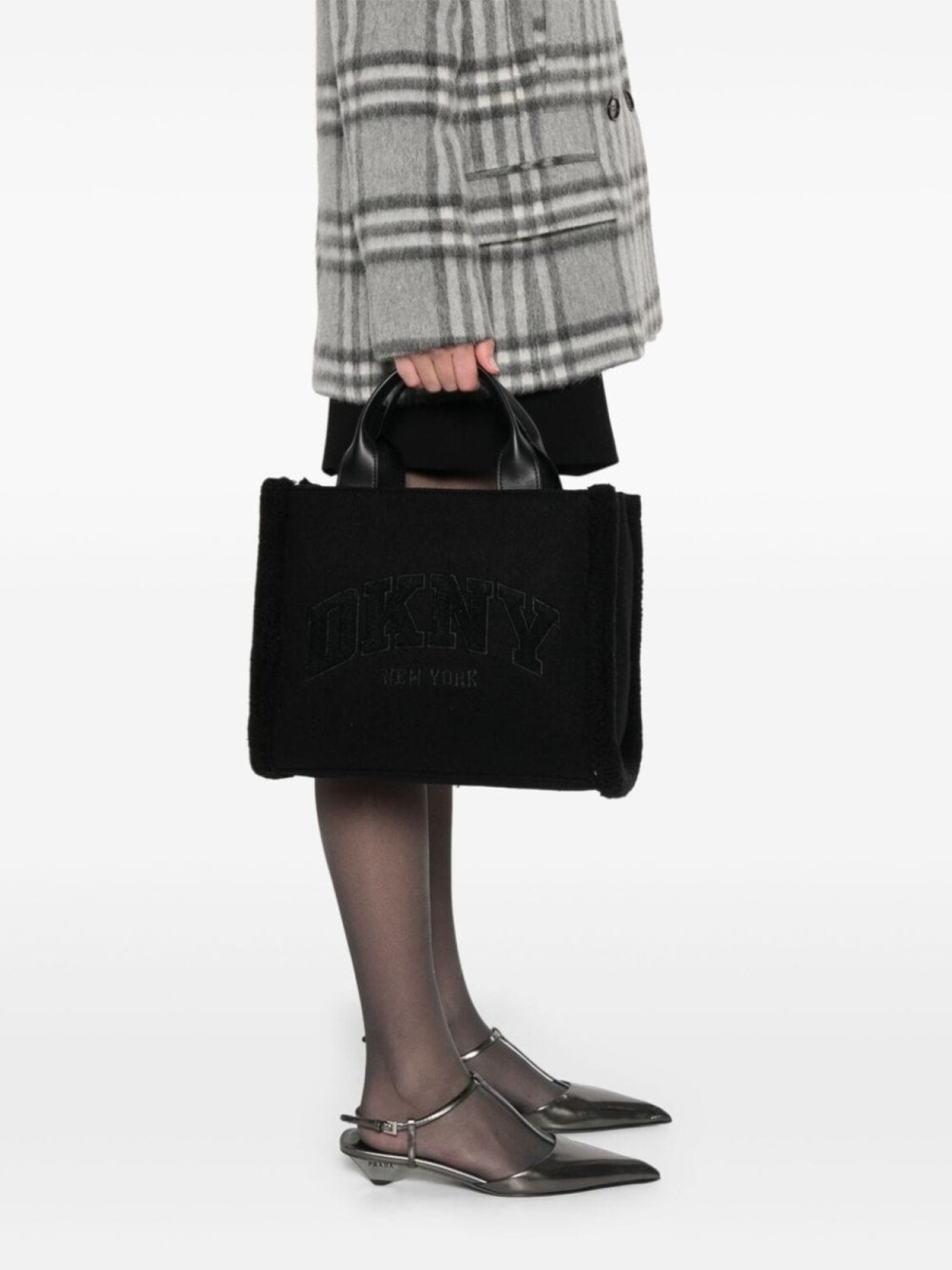 

DKNY сумка-тоут Hadlee среднего размера, черный