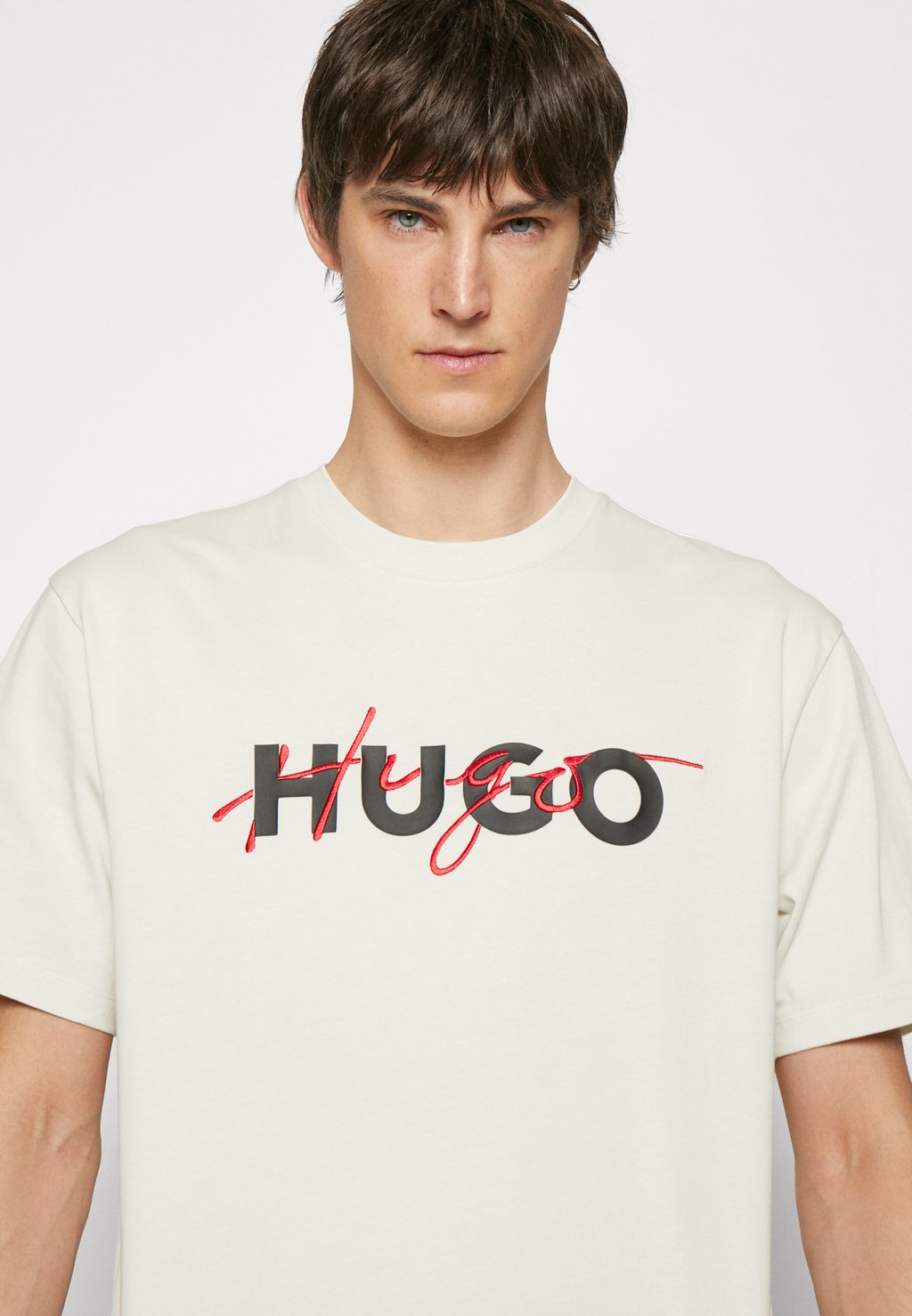 Hugo белый